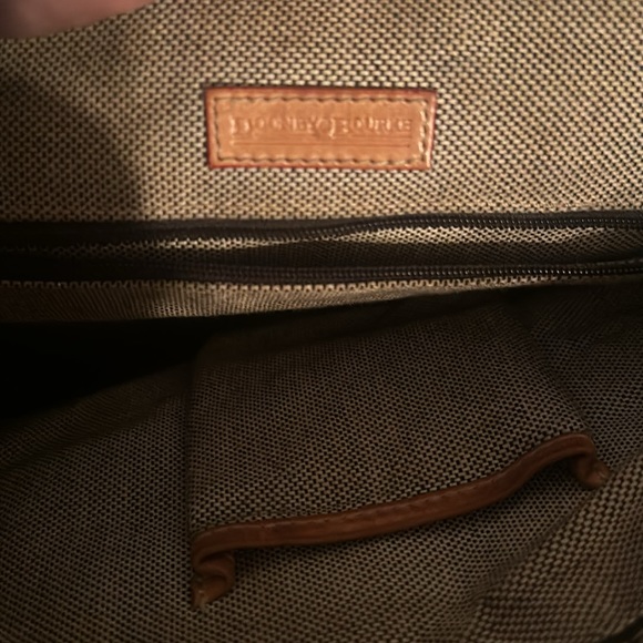 Dooney and Bourke purse. Mint! With accessories and matching wallet! - Picture 6 of 9